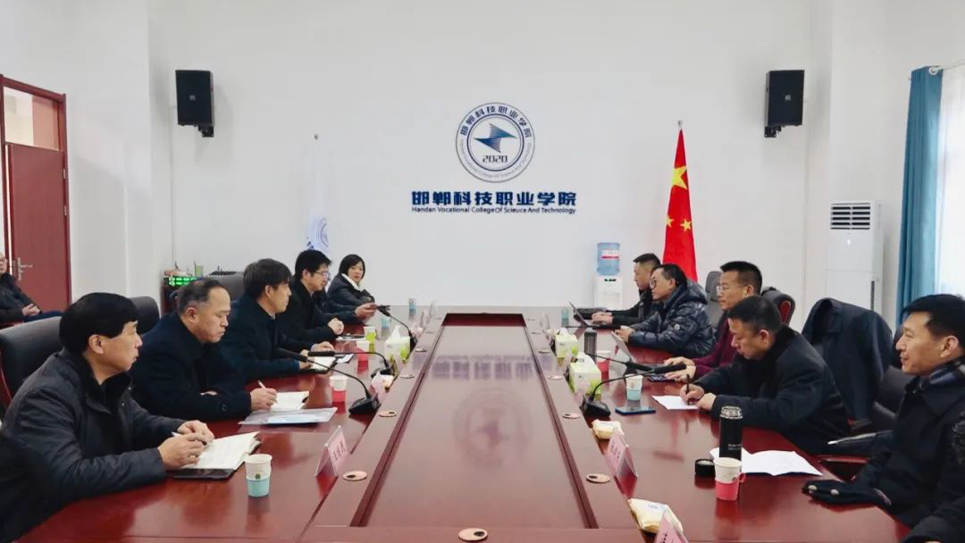 <strong>富納科技吳加富董事長一行到冀南新區(qū)調(diào)研</strong>